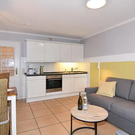 Alma &amp Eva, Whg 8